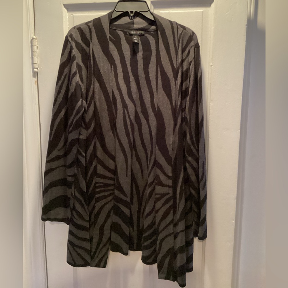 Stylish ladies medium cardigan